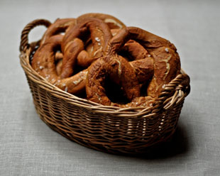Brezeln mit Meersalz